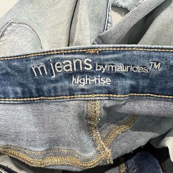 M Jeans By Maurices Button Fly High Rise Raw Hem Jeans - Picture 2 of 10